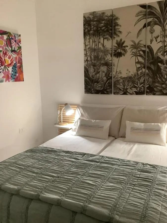 8+8 Appartamento Con Garage Livorno Apartment