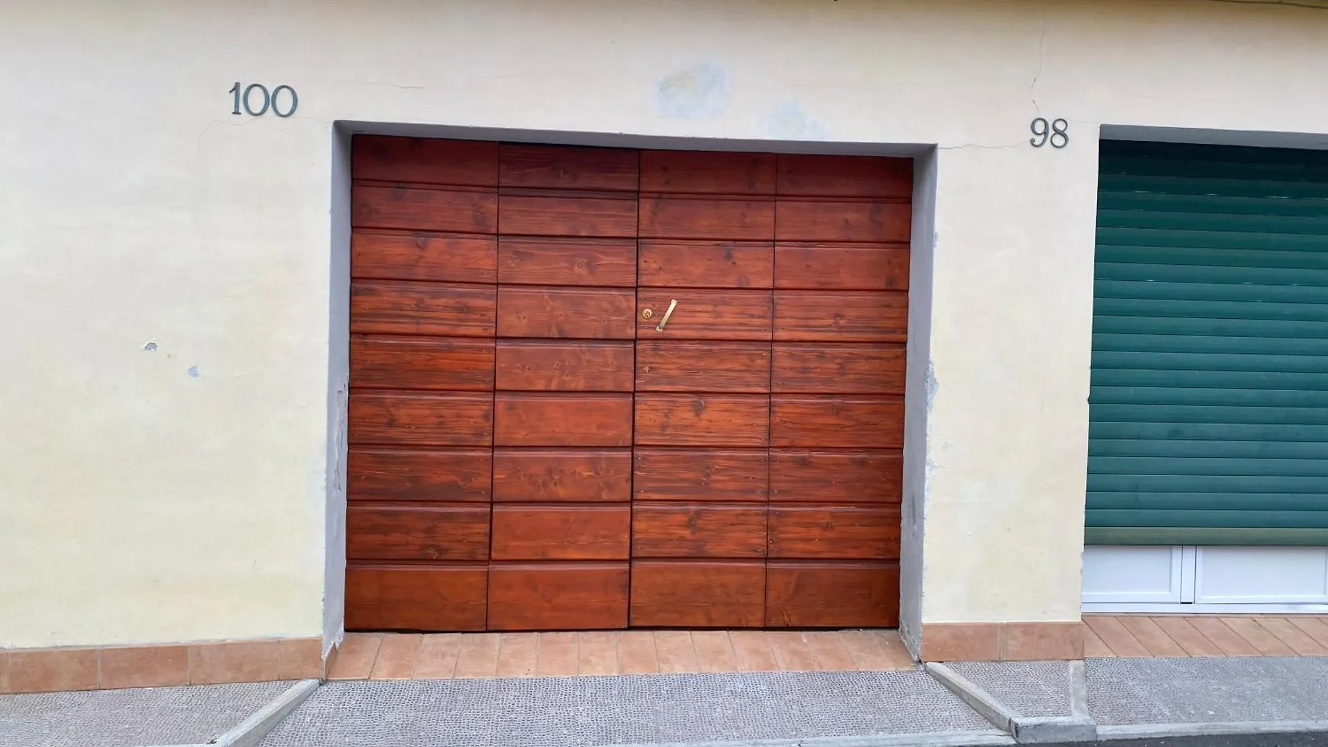8+8 Appartamento Con Garage Livorno Italy
